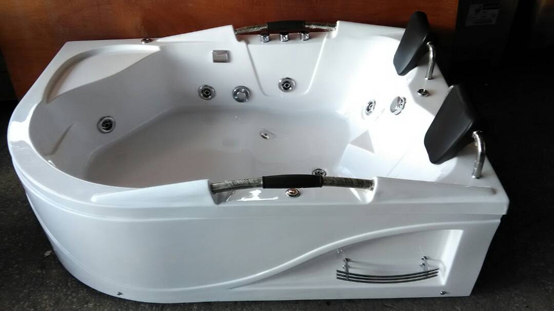 Two Seater Masage Bathtub - Right