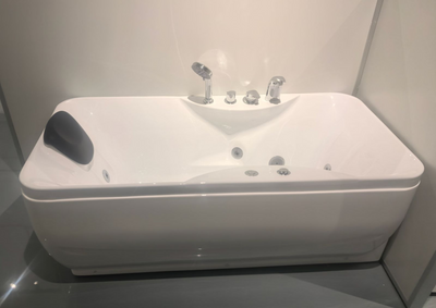 Massage Bath Tub with Faucet Set c/w 6 pcs Middle Jets - White